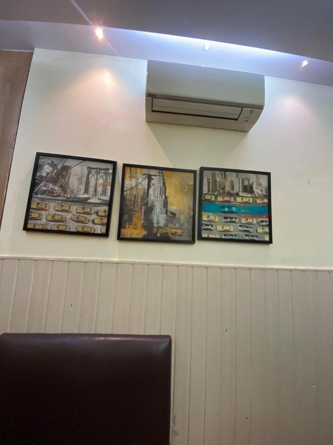 Hotel Airport Prime -Near Mumbai International Airport Andheri East מראה חיצוני תמונה