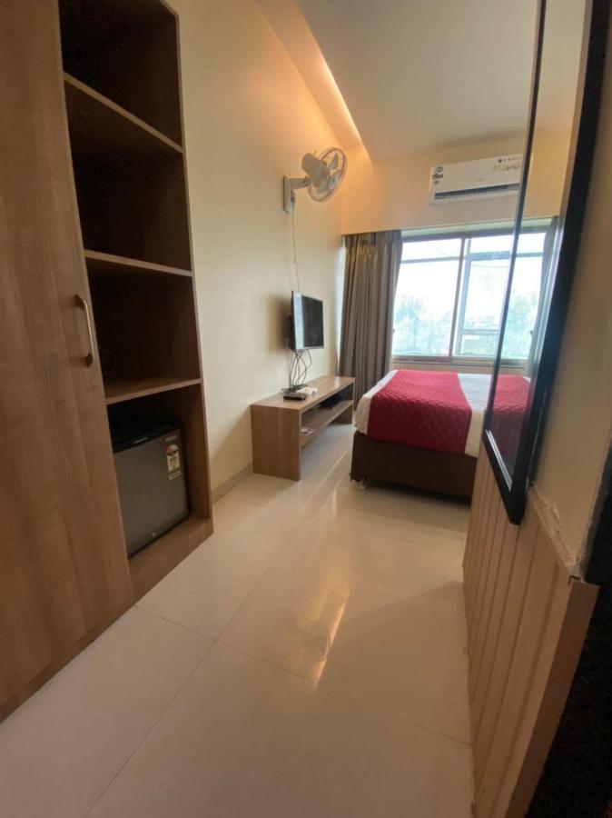 Hotel Airport Prime -Near Mumbai International Airport Andheri East מראה חיצוני תמונה