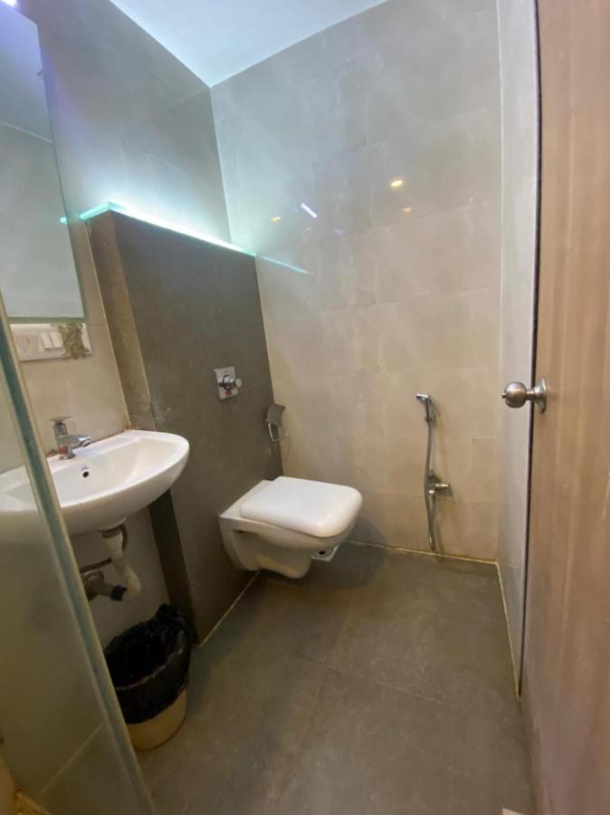 Hotel Airport Prime -Near Mumbai International Airport Andheri East מראה חיצוני תמונה